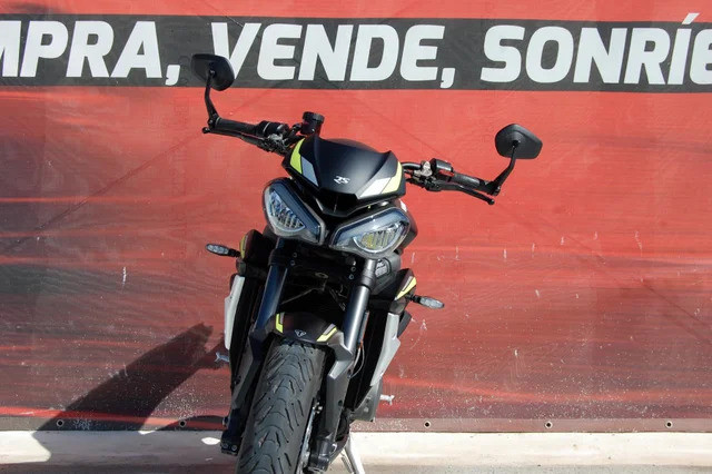 Imagen de Triumph STREET TRIPLE RS