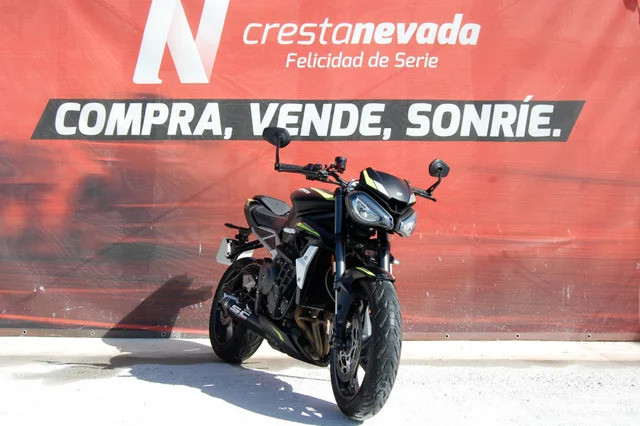 Imagen de Triumph STREET TRIPLE RS