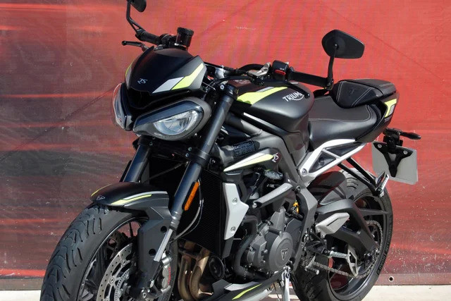 Imagen de Triumph STREET TRIPLE RS